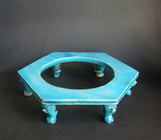 Stand biscuit turquoise color